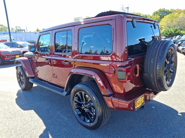 2021 Jeep Wrangler Unlimited Sahara High Altitude