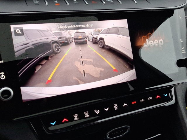 2026 Jeep Grand Cherokee Laredo Altitude