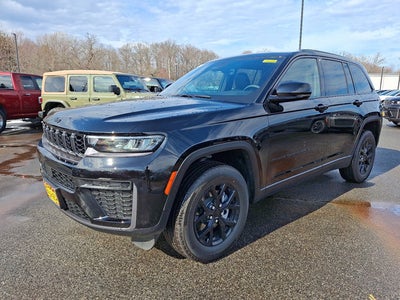 2026 Jeep Grand Cherokee Laredo Altitude