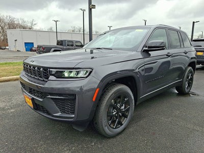 2026 Jeep Grand Cherokee Laredo Altitude