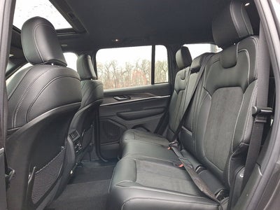 2026 Jeep Grand Cherokee Laredo Altitude