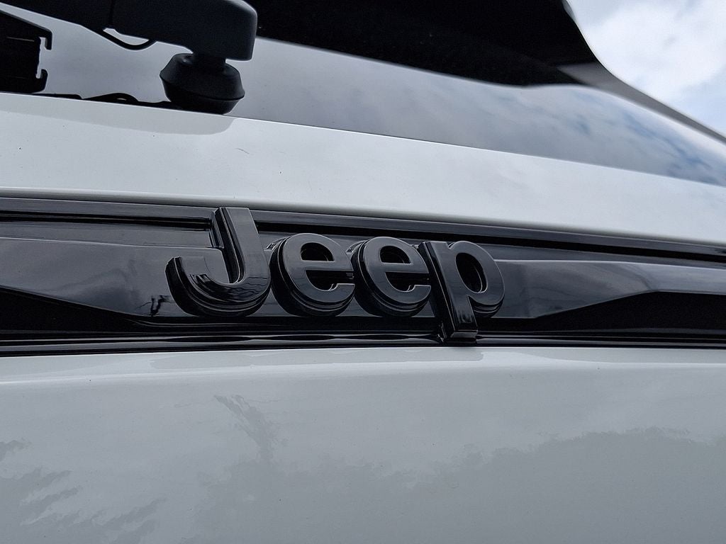 2026 Jeep Grand Cherokee Altitude