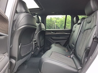 2026 Jeep Grand Cherokee Altitude