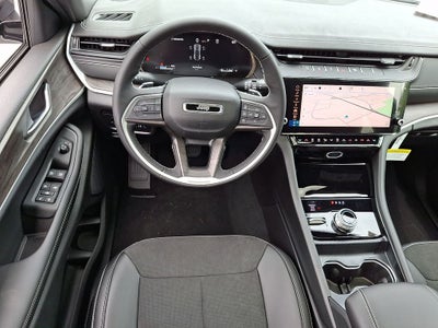 2026 Jeep Grand Cherokee Altitude