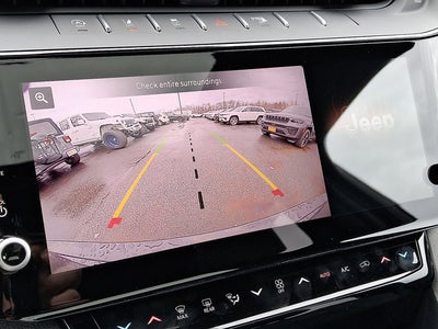 2026 Jeep Grand Cherokee Laredo Altitude