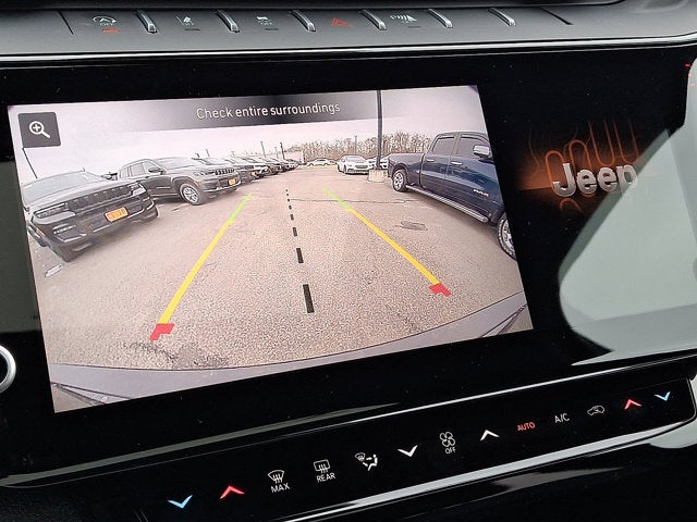 2026 Jeep Grand Cherokee Laredo Altitude