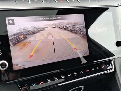 2026 Jeep Grand Cherokee Laredo Altitude