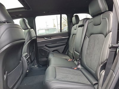 2026 Jeep Grand Cherokee Laredo Altitude