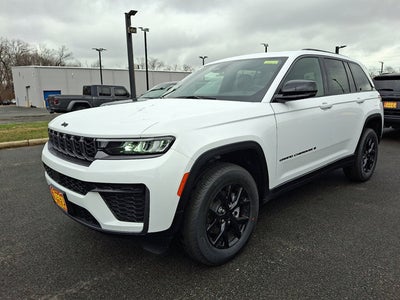 2026 Jeep Grand Cherokee Laredo Altitude