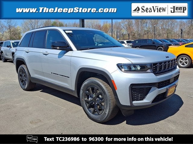 2026 Jeep Grand Cherokee Laredo Altitude