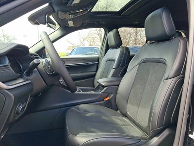 2026 Jeep Grand Cherokee Laredo Altitude