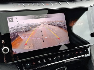 2026 Jeep Grand Cherokee Laredo Altitude