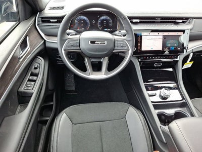 2026 Jeep Grand Cherokee Laredo Altitude