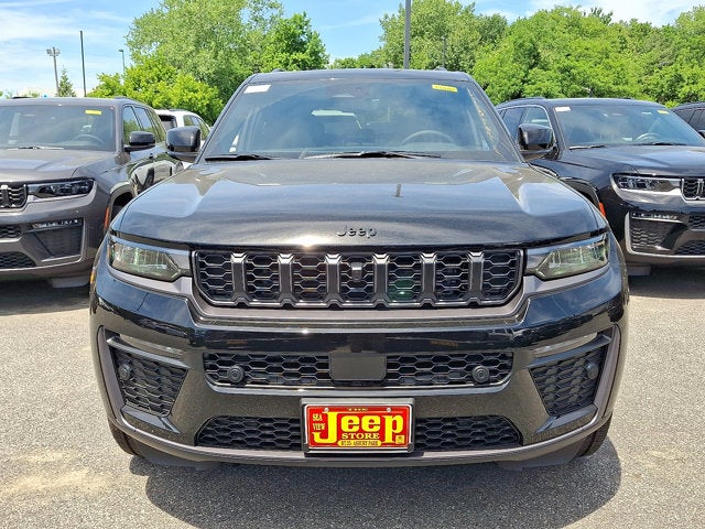 2026 Jeep Grand Cherokee 85th Anniversary Edition