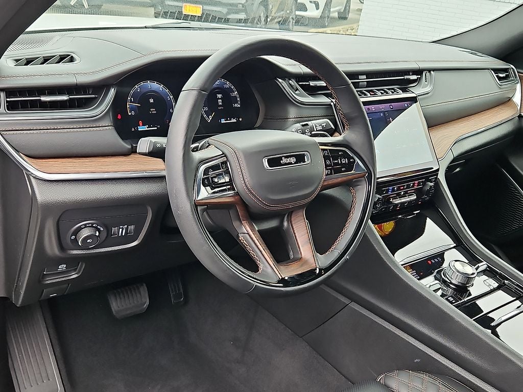 2025 Jeep Grand Cherokee Summit