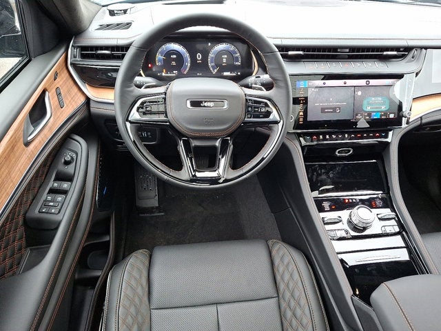 2026 Jeep Grand Cherokee Summit