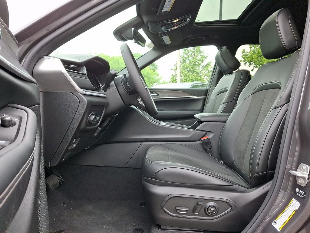 2026 Jeep Grand Cherokee L Laredo
