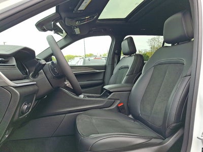 2026 Jeep Grand Cherokee L Laredo Altitude
