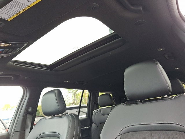 2026 Jeep Grand Cherokee L Laredo Altitude