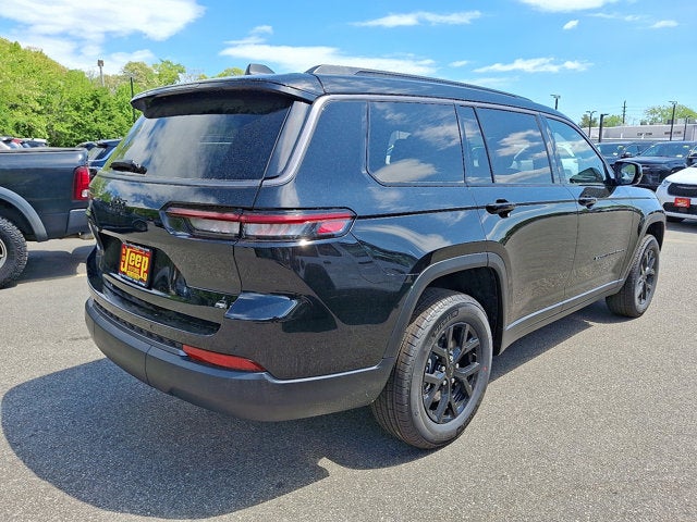 2026 Jeep Grand Cherokee L Laredo Altitude