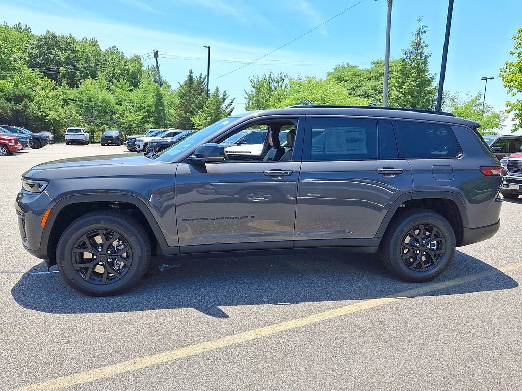 2026 Jeep Grand Cherokee L Laredo