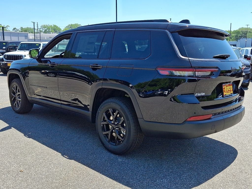 2026 Jeep Grand Cherokee L Laredo Altitude