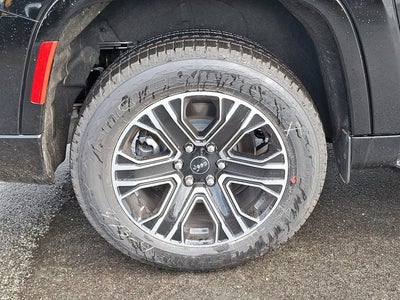 2026 Jeep Grand Wagoneer L 4x4