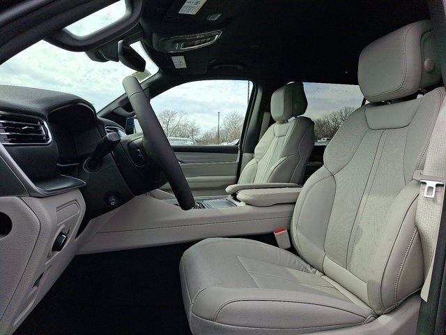 2026 Jeep Grand Wagoneer L 4x4