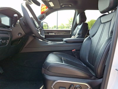 2023 Jeep Wagoneer Base