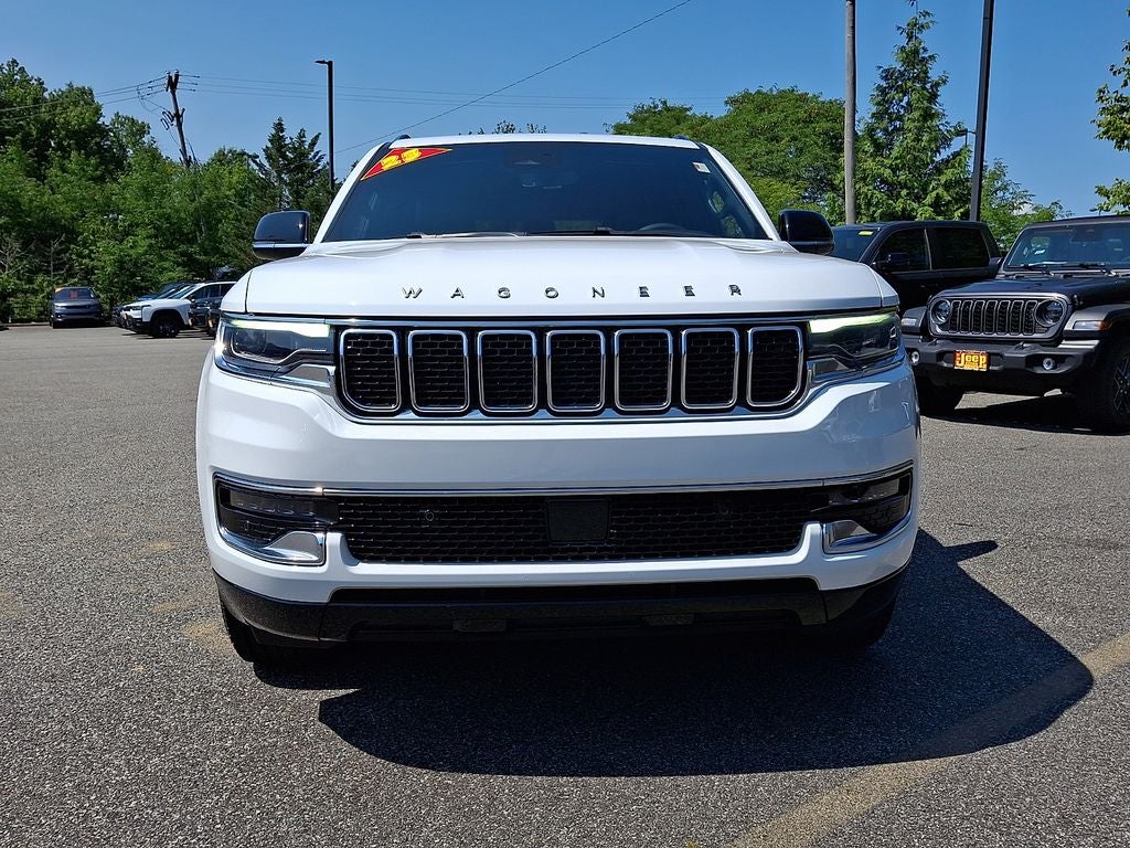 2023 Jeep Wagoneer Base