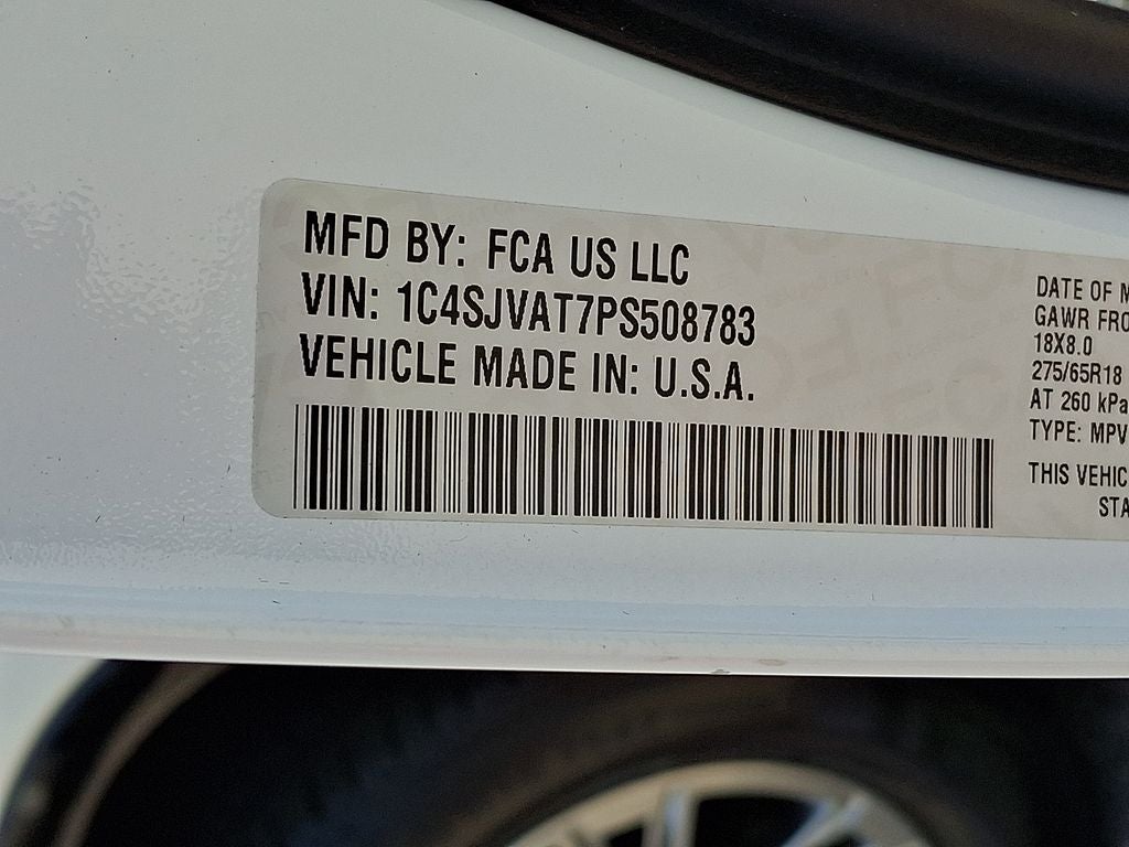 2023 Jeep Wagoneer Base