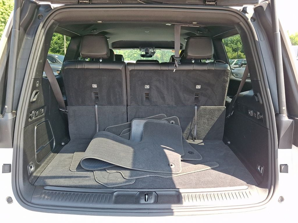 2023 Jeep Wagoneer Base