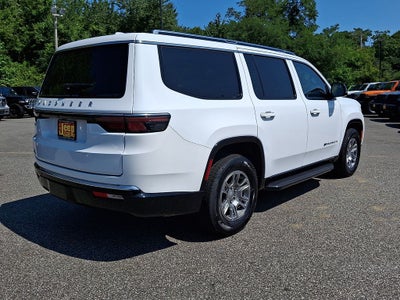 2023 Jeep Wagoneer Base
