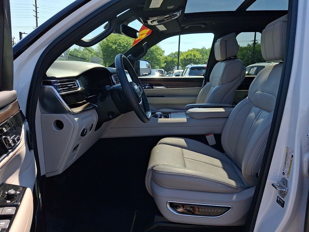 2025 Jeep Grand Wagoneer Base