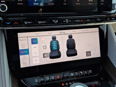 2025 Jeep Grand Wagoneer Base