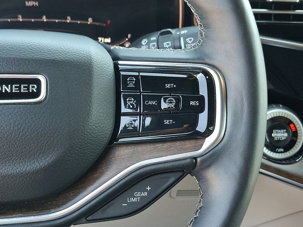 2025 Jeep Grand Wagoneer Base