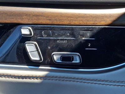 2025 Jeep Grand Wagoneer Base