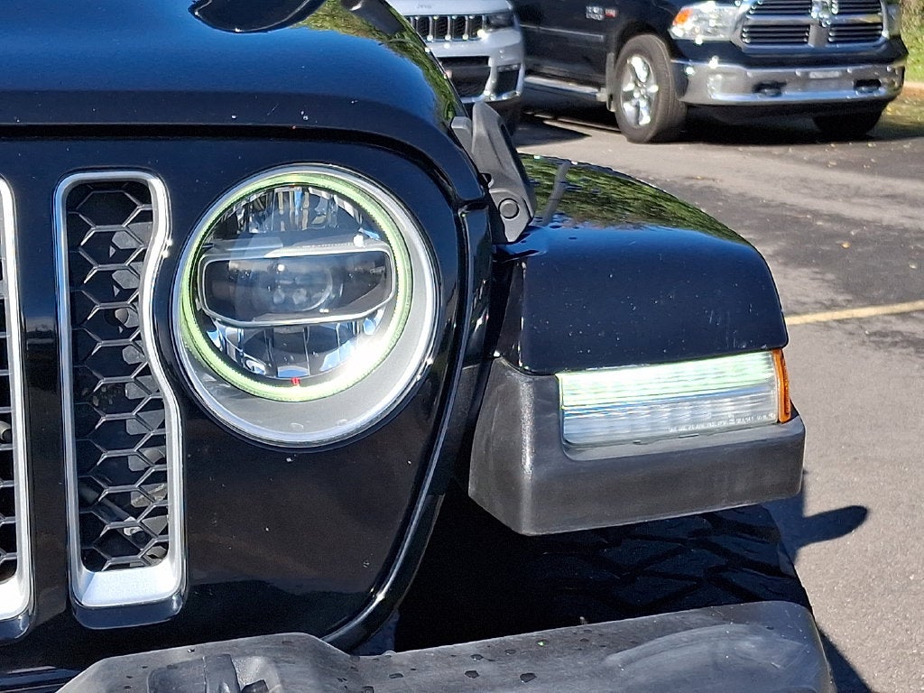 2021 Jeep Gladiator Overland