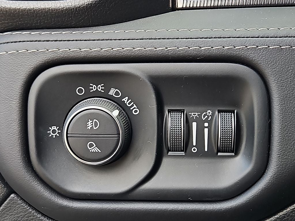 2025 RAM 1500 RHO