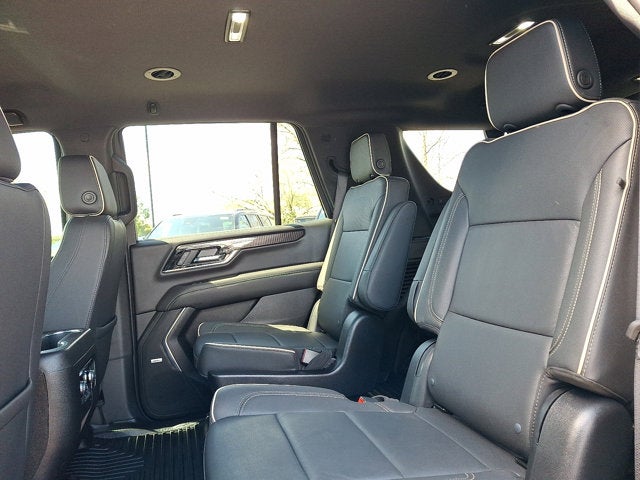 2025 GMC Yukon Elevation