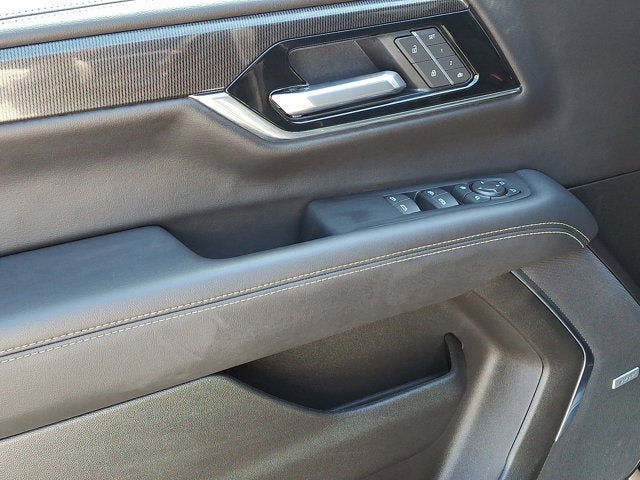 2025 GMC Yukon Elevation