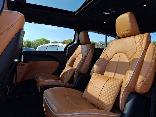 2022 Chrysler Pacifica Hybrid Pinnacle