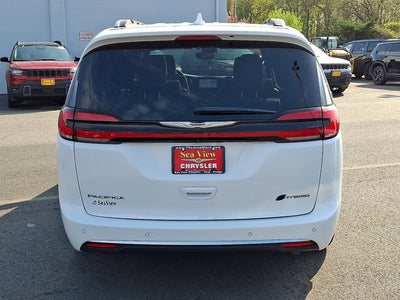 2022 Chrysler Pacifica Hybrid Pinnacle