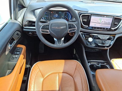 2024 Chrysler Pacifica Hybrid Pinnacle