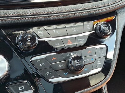 2024 Chrysler Pacifica Hybrid Pinnacle