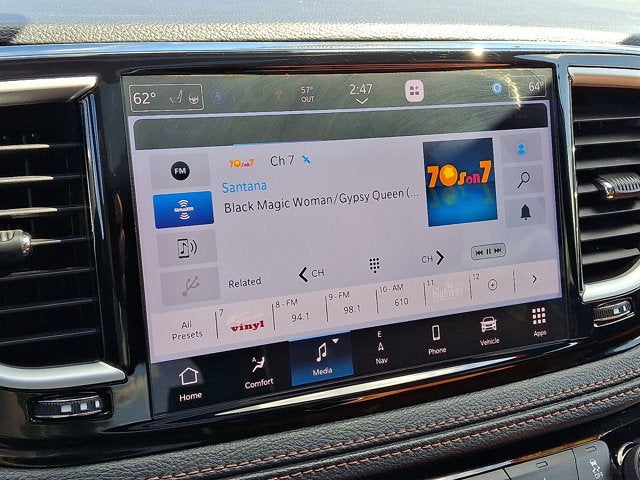 2024 Chrysler Pacifica Hybrid Pinnacle