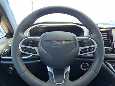 2024 Chrysler Pacifica Hybrid Pinnacle