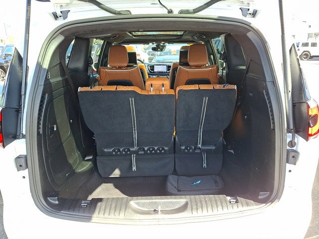 2024 Chrysler Pacifica Hybrid Pinnacle