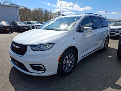 2024 Chrysler Pacifica Hybrid Pinnacle