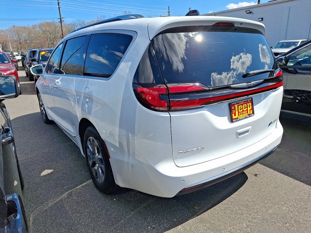 2024 Chrysler Pacifica Hybrid Pinnacle